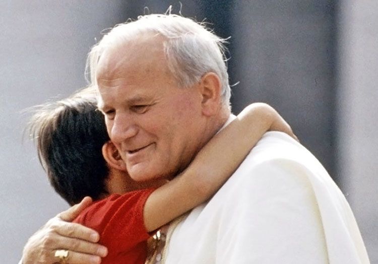 Buon Compleanno Papa Wojtyla Il Santo Amico Leccenews24 Buon Compleanno Papa Wojtyla Il Santo Amico Leccenews24