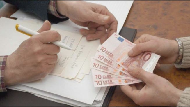 truffa-a-danno-di-clienti