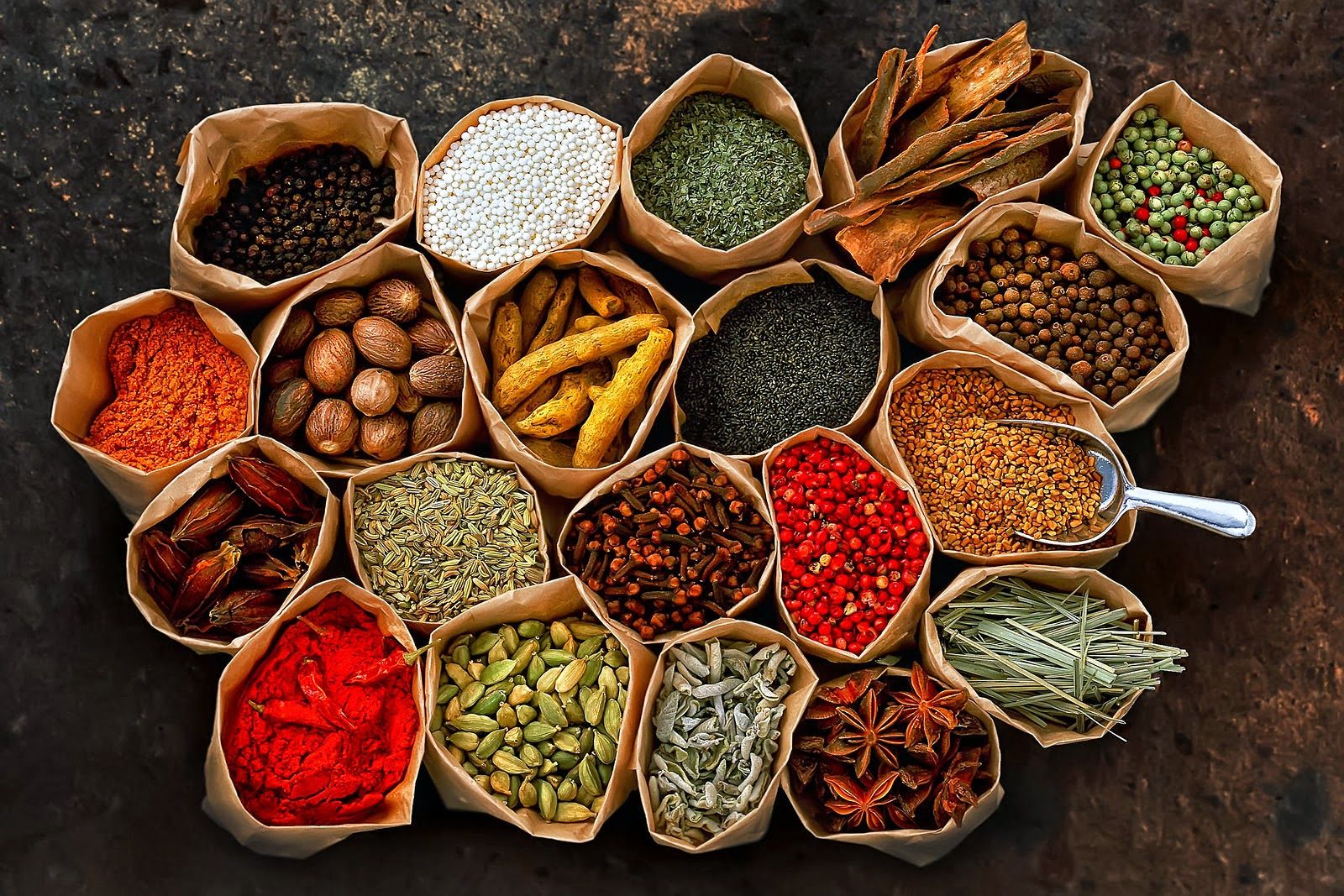 proprieta-spezie-erbe-aromatiche