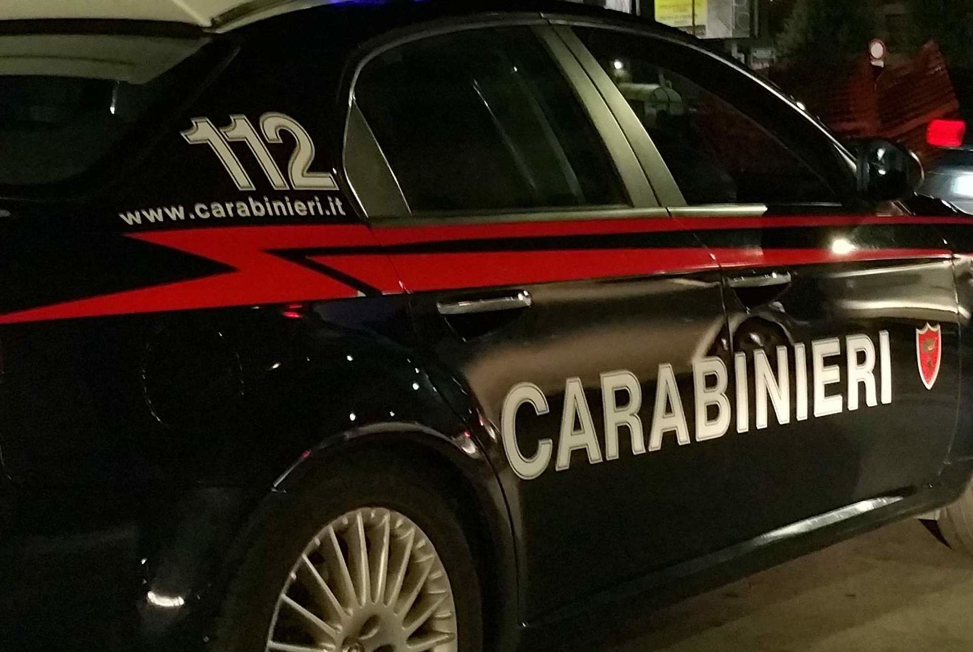 Carabinieri-auto-di-notte