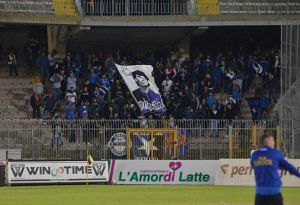 lecce-bisceglie-tifosi