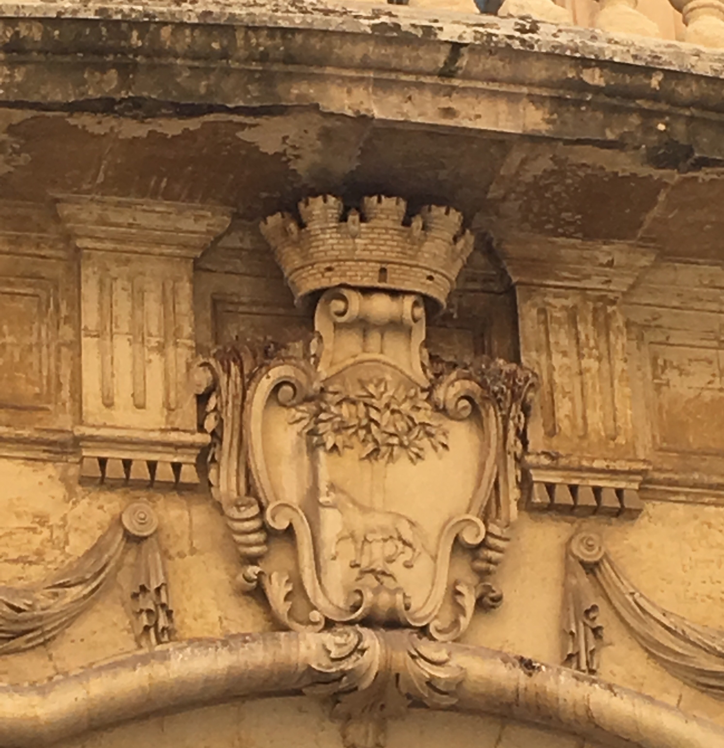 palazzo-carafa-lupa