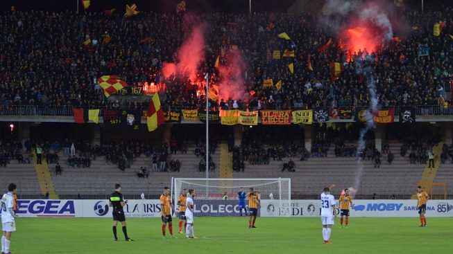 lecce-cosenza-tifosi