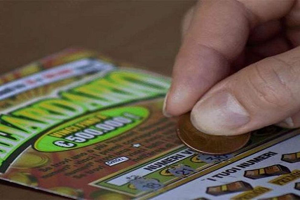 Il furto di 21 tagliandi gratta e vinci