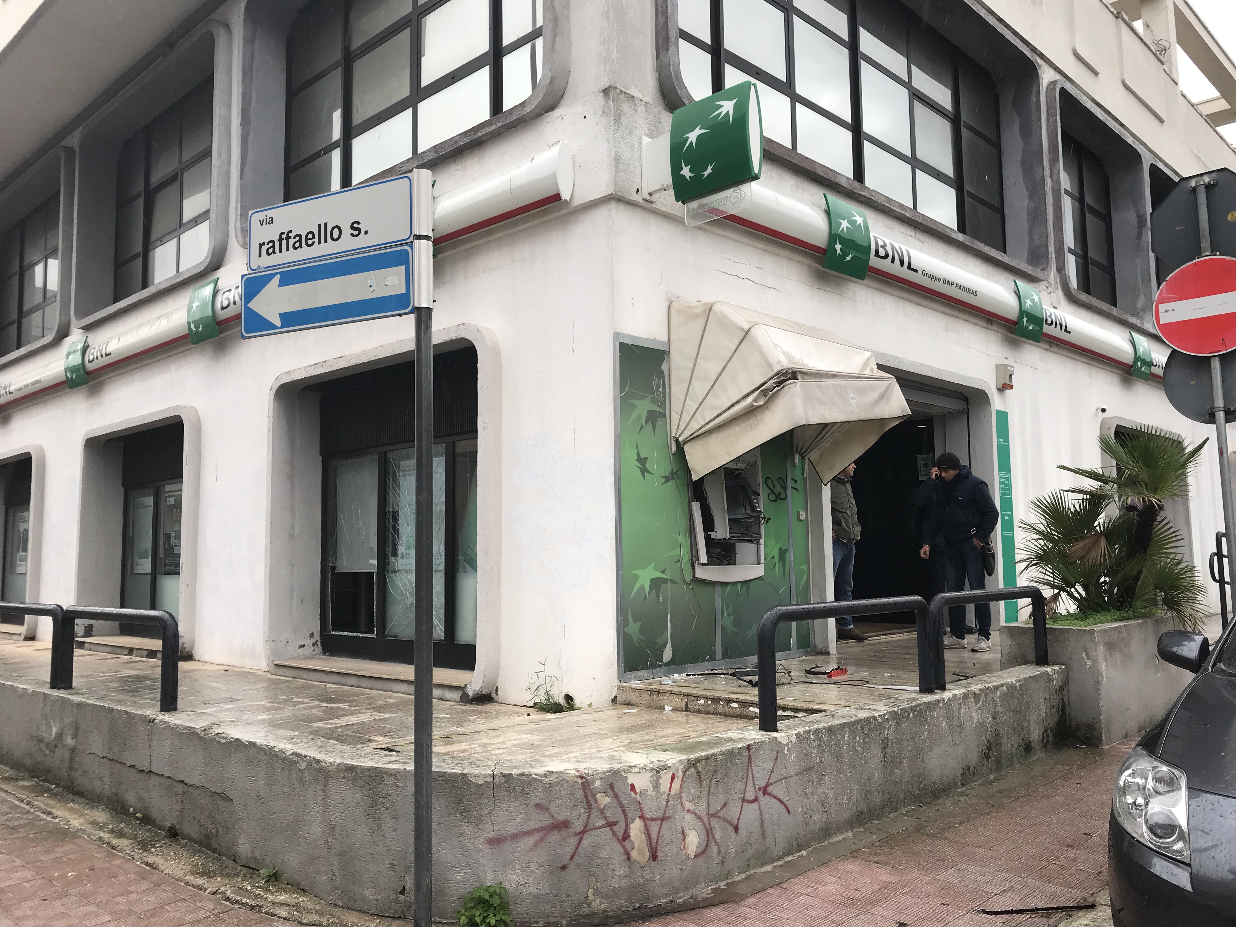 bancomat-bnl-castromediano