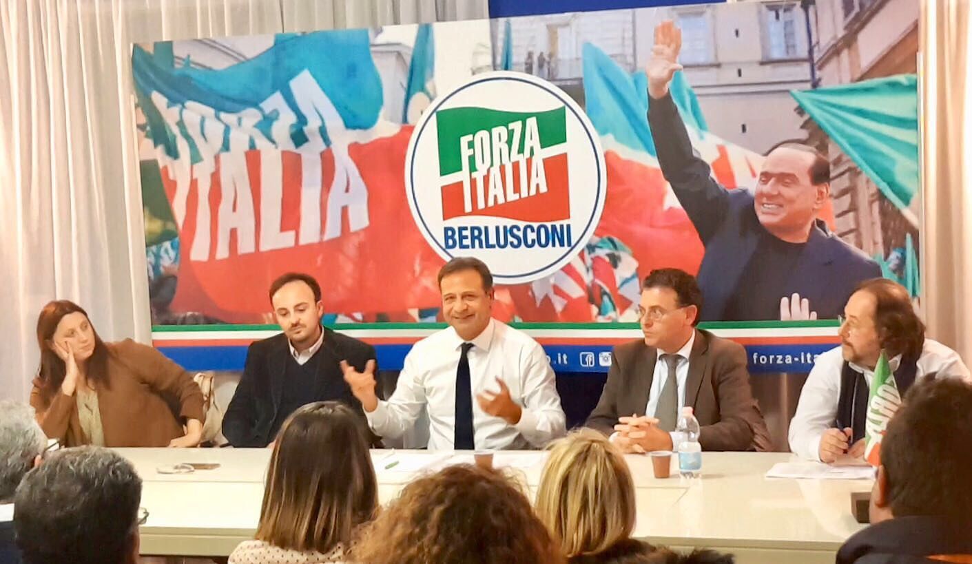 Al centro Paolo Pagliaro