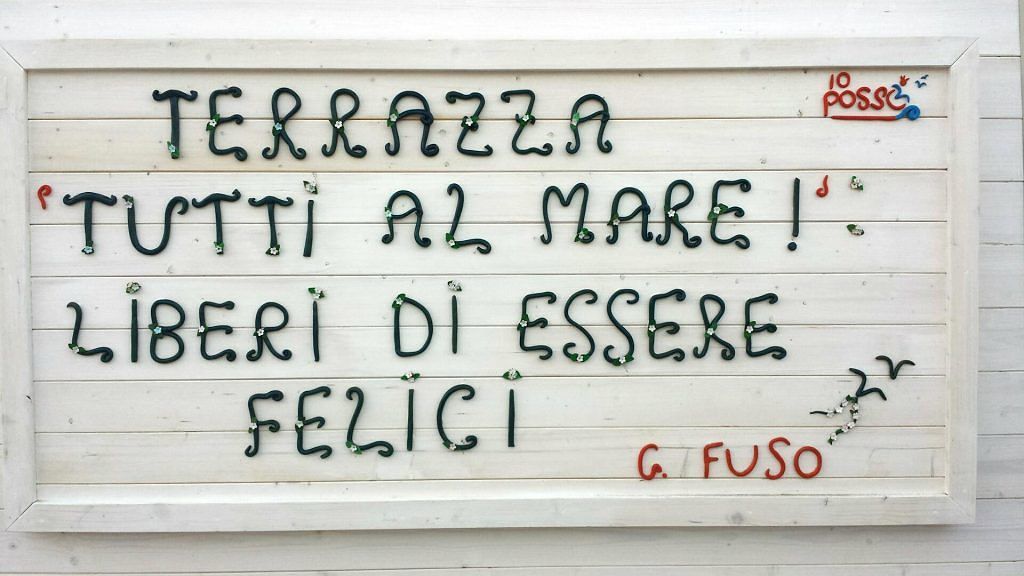 L'insegna del lido balneare a San Foca