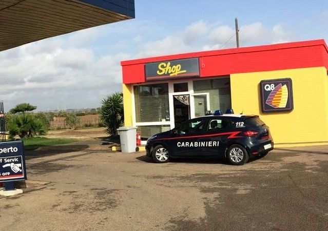 Ladri camuffati nella stazione Q8 di Trepuzzi, bottino da quantificare