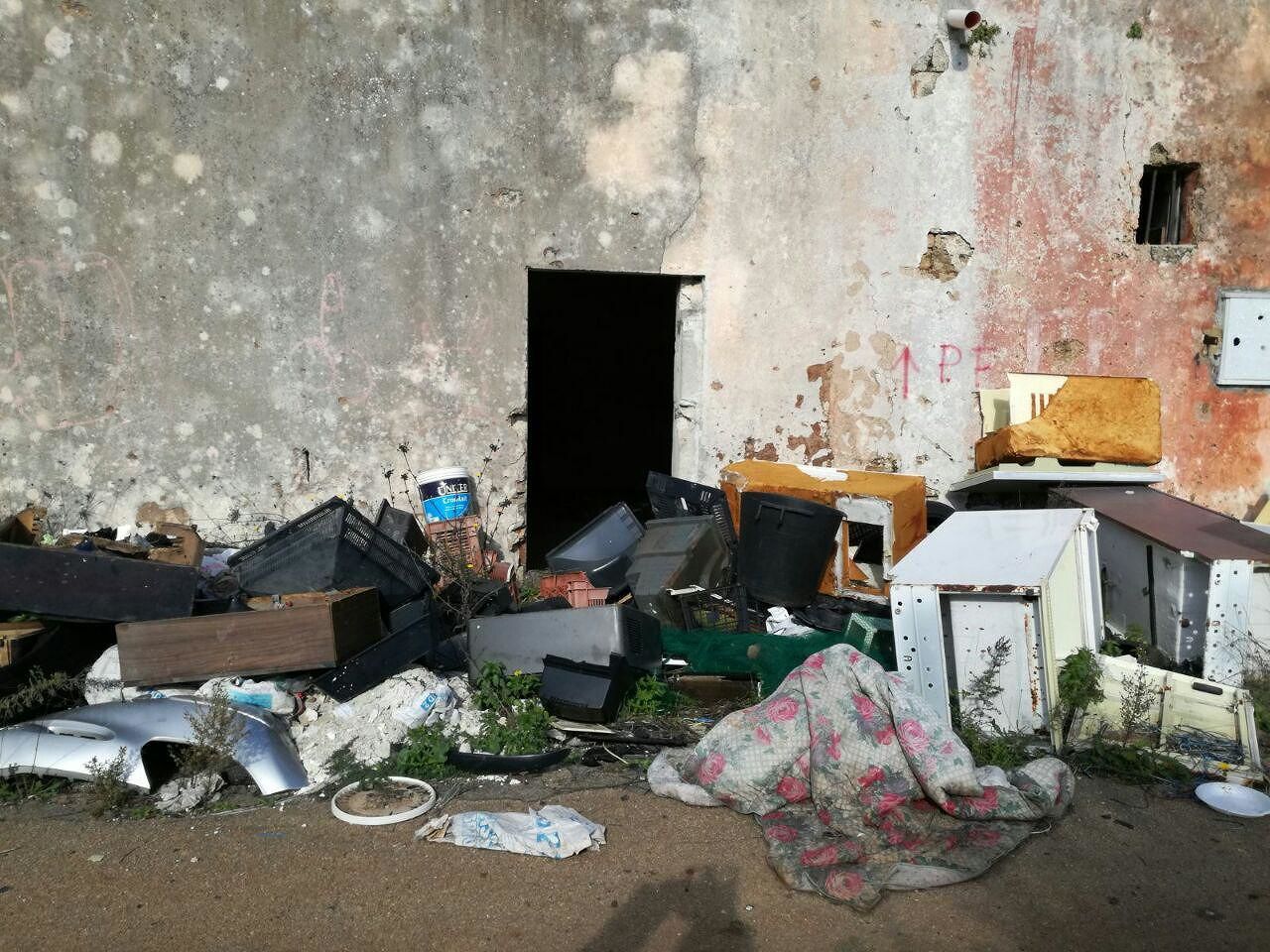 Discarica-rifiuti-Monteroni