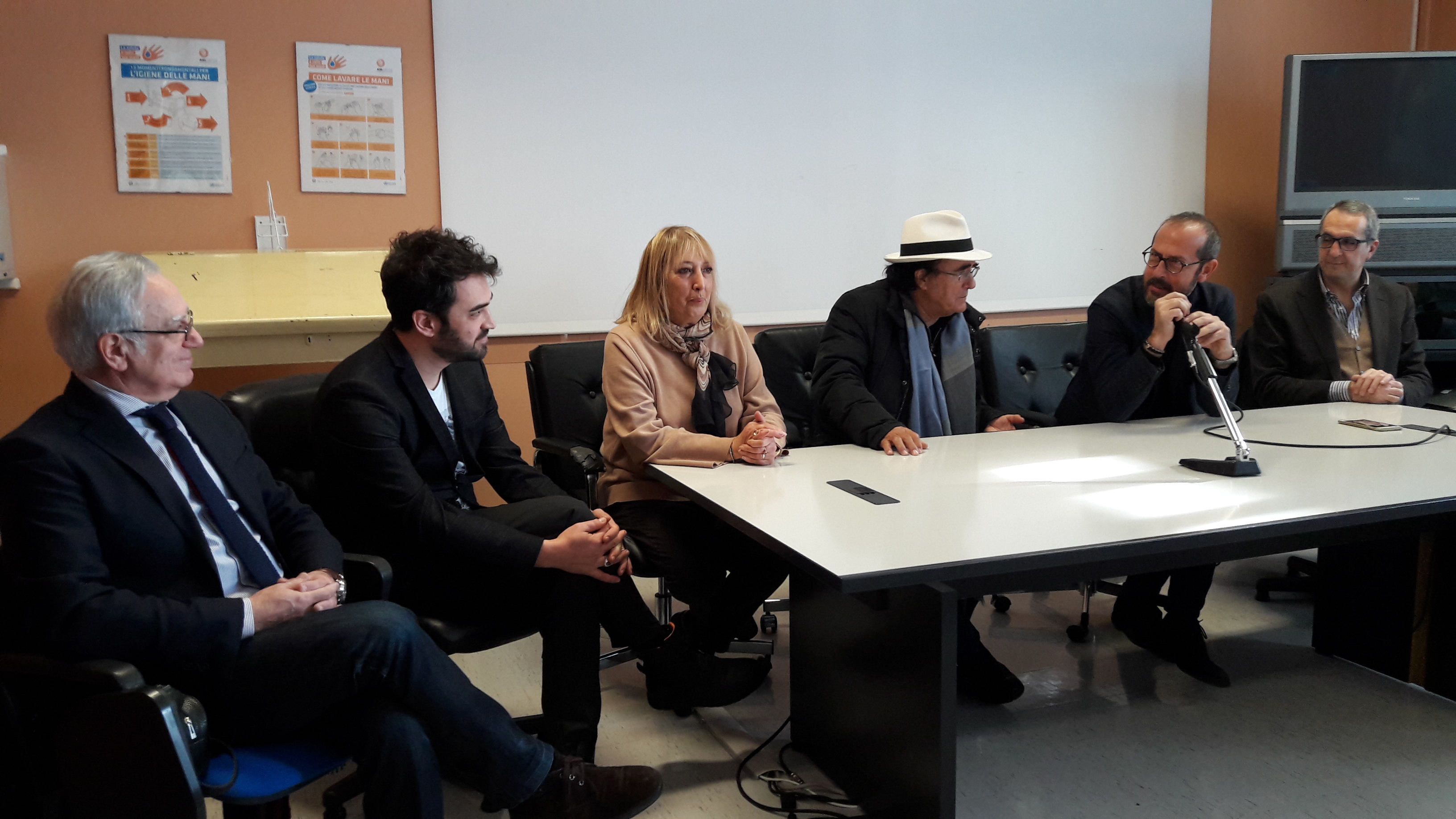 La presentazione dell'iniziativa di solidarietà