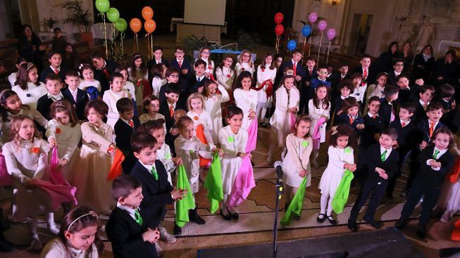 bambini-scuola-oxford-spettacolo-natale