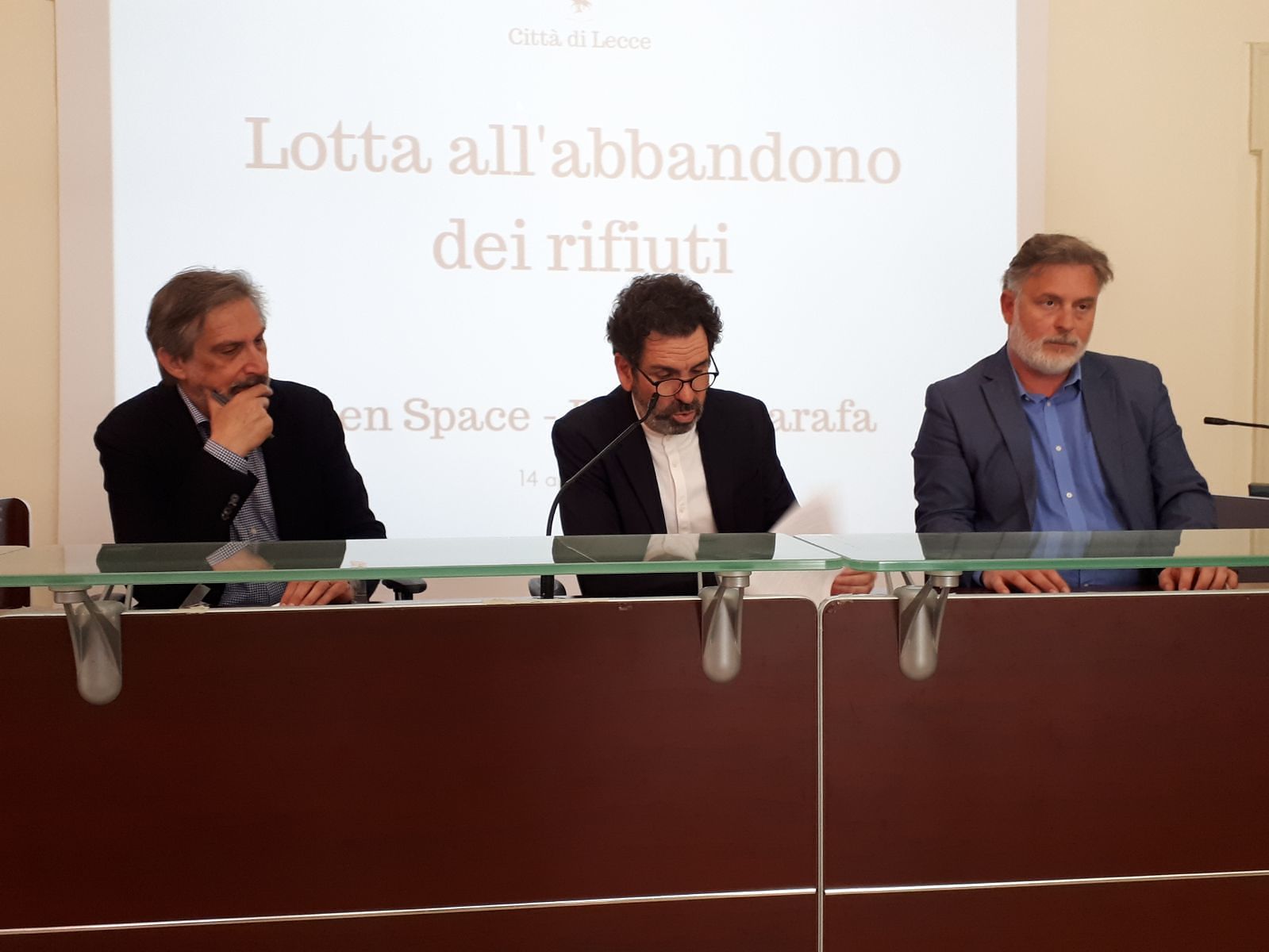 lotta-abbandono-rifiuti.jpg