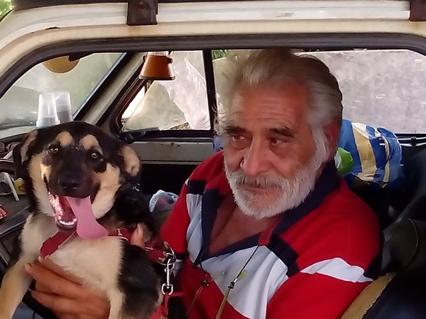 Svuotano il camper regalato al senzatetto, Ugo Mennuni: “mi hanno portato via anche il vecchio telefono”