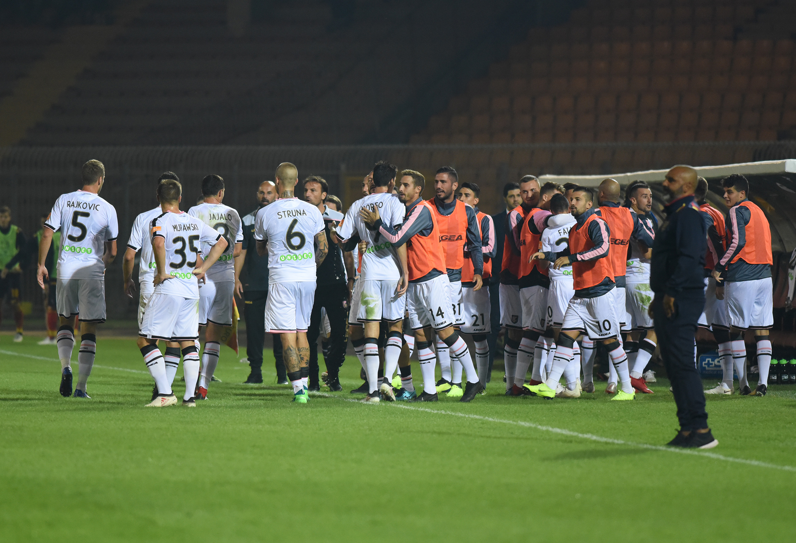 L'esultanza del Palermo (ph.Pinto)