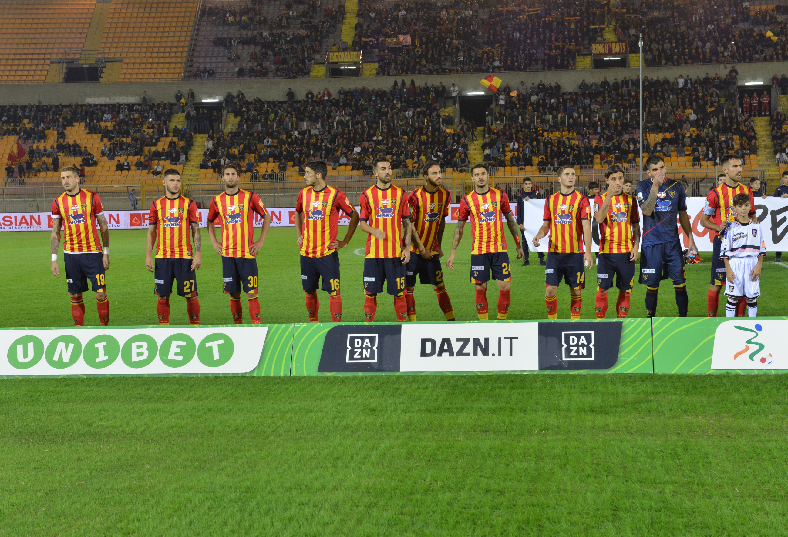 La formazione del Lecce (ph.Pinto)