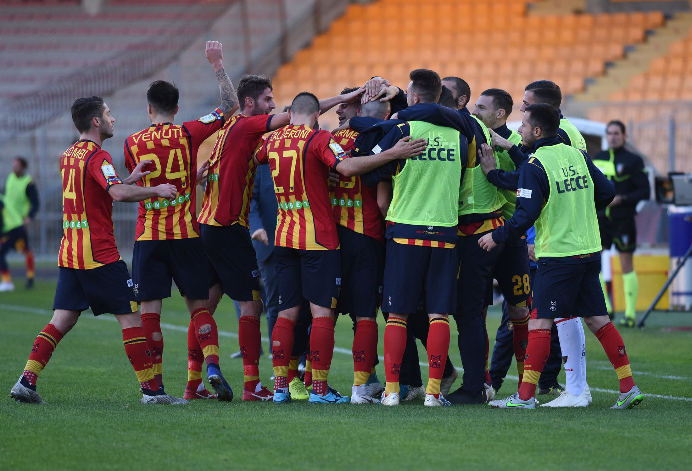 L'esultanza dei giallorossi (Ph Pinto)