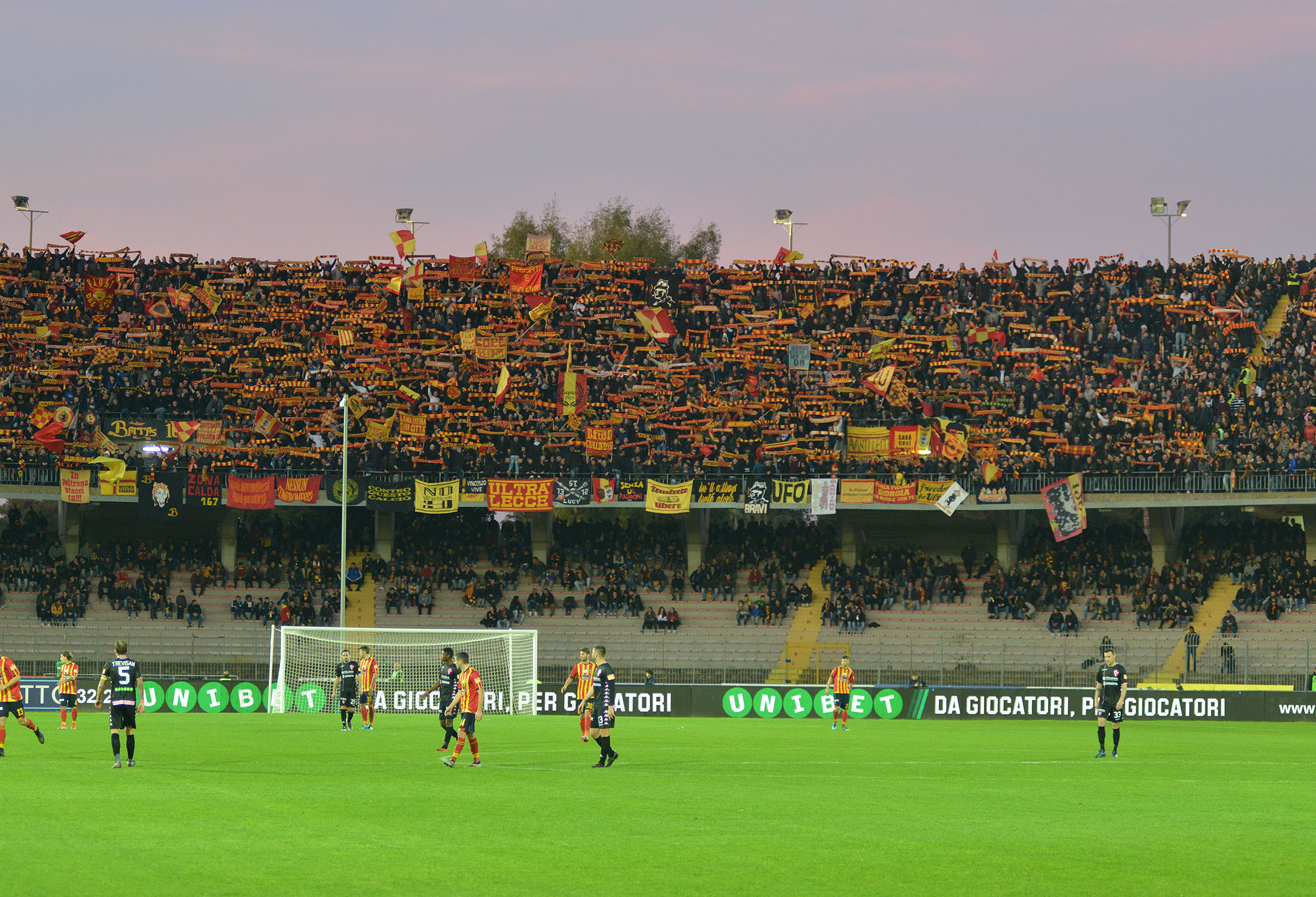 Lo Stadio Via del Mare (Ph Pinto)