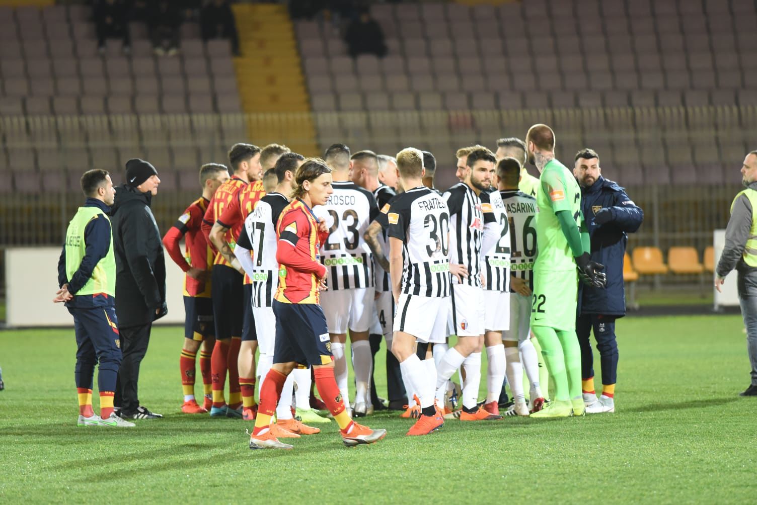 I giocatori in campo (ph.Pinto)