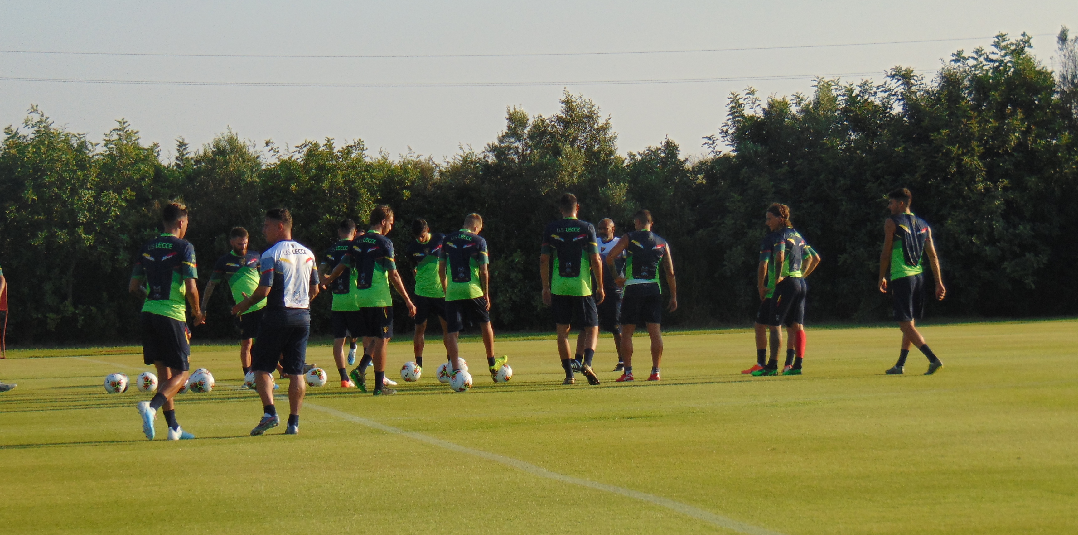 Il Lecce in allenamento