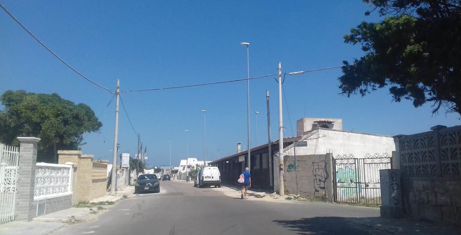 La via di ingresso alla marina