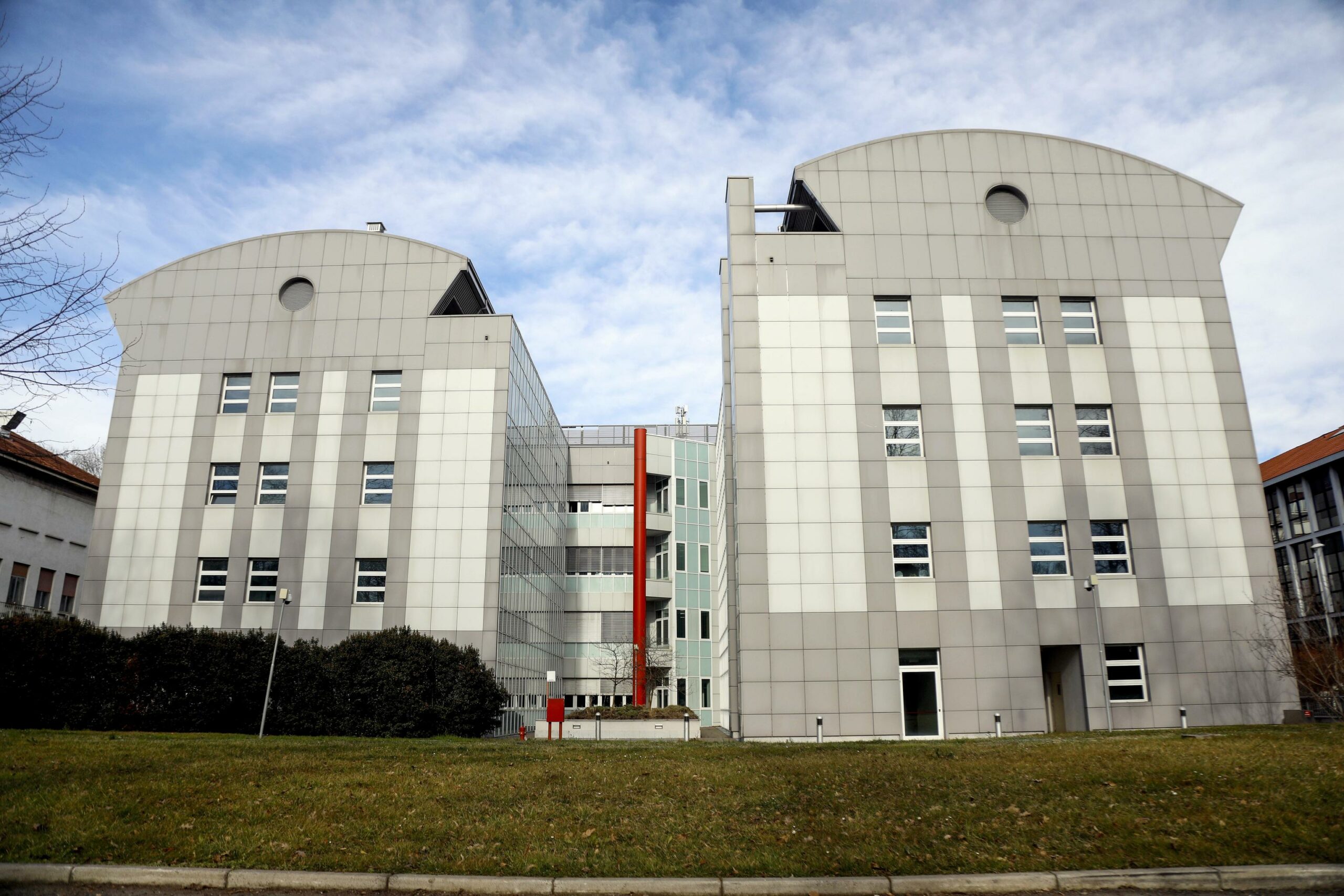 An exterior view of the Sacco hospital in Milan, northern Italy, 21 February 2020. The first three people have been infected with the coronavirus in Italy. The first is a man, 38, who is believed to have got the virus after dining with a friend who had come back from China. The other two infected people are the 38-year-old's wife who has also been admitted to the Codogno hospital, and a third person who went to hospital suffering symptoms of pneumonia after having had contact with the 38-year-old. The friend with whom he dined, meanwhile, has been taken to Milan's Sacco Hospital.
ANSA/ MOURAD BALTI TOUATI