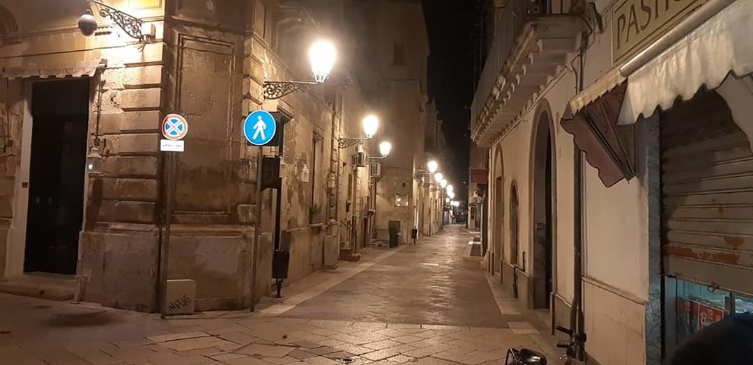 Vicoli vuoti a Lecce