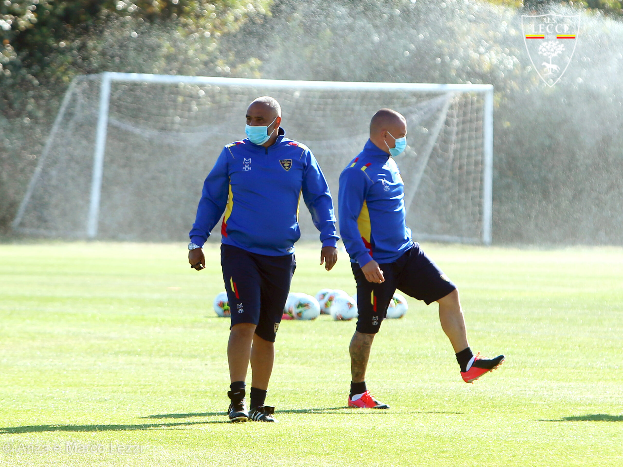 Liverani e Coppola con la mascherina