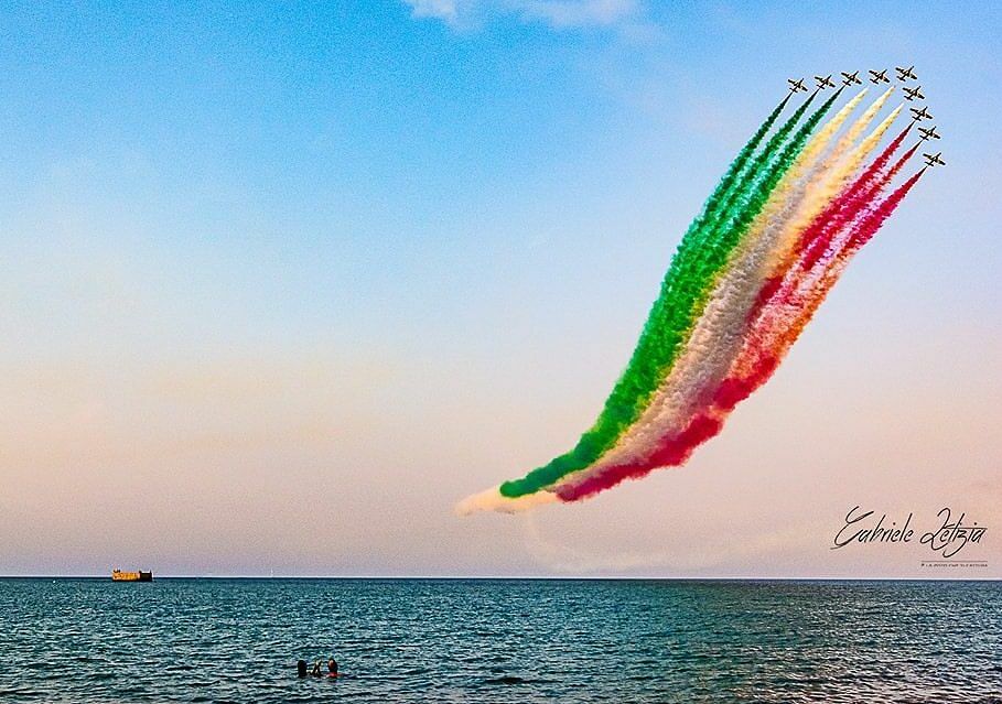 Le Frecce tricolori a San Cataldo (ph. G. Letizia)