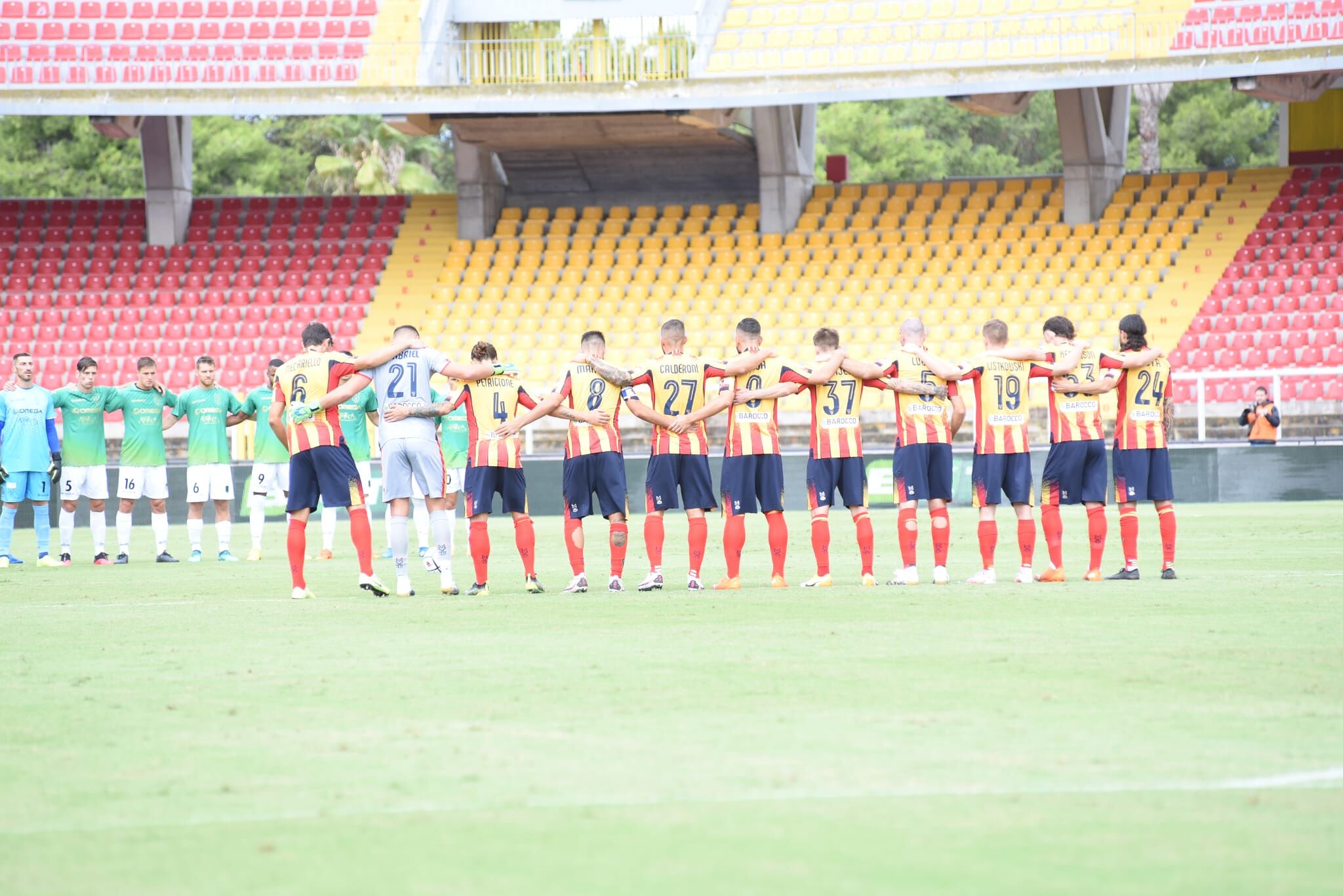 La formazione del Lecce (ph.Pinto)