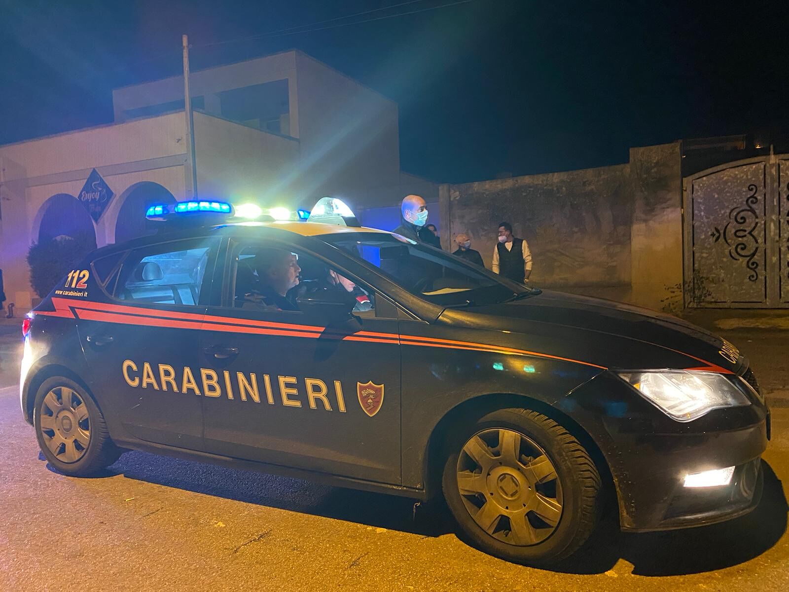 L'auto dei Carabinieri