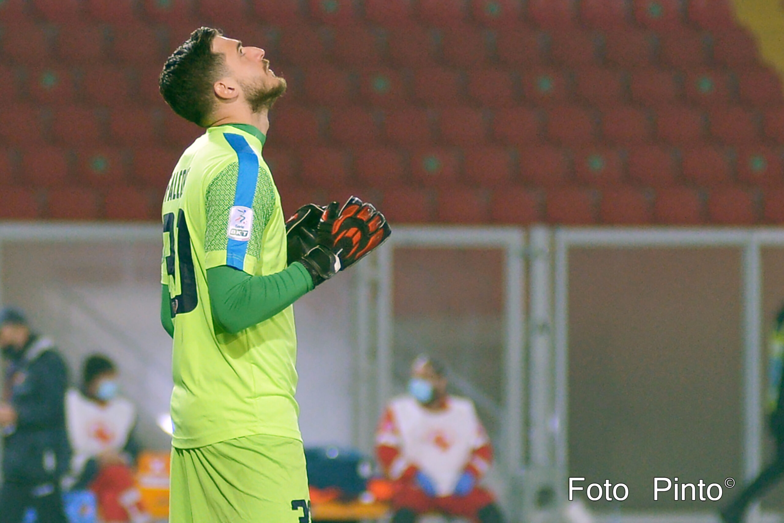 Il portiere del Cosenza Falcone