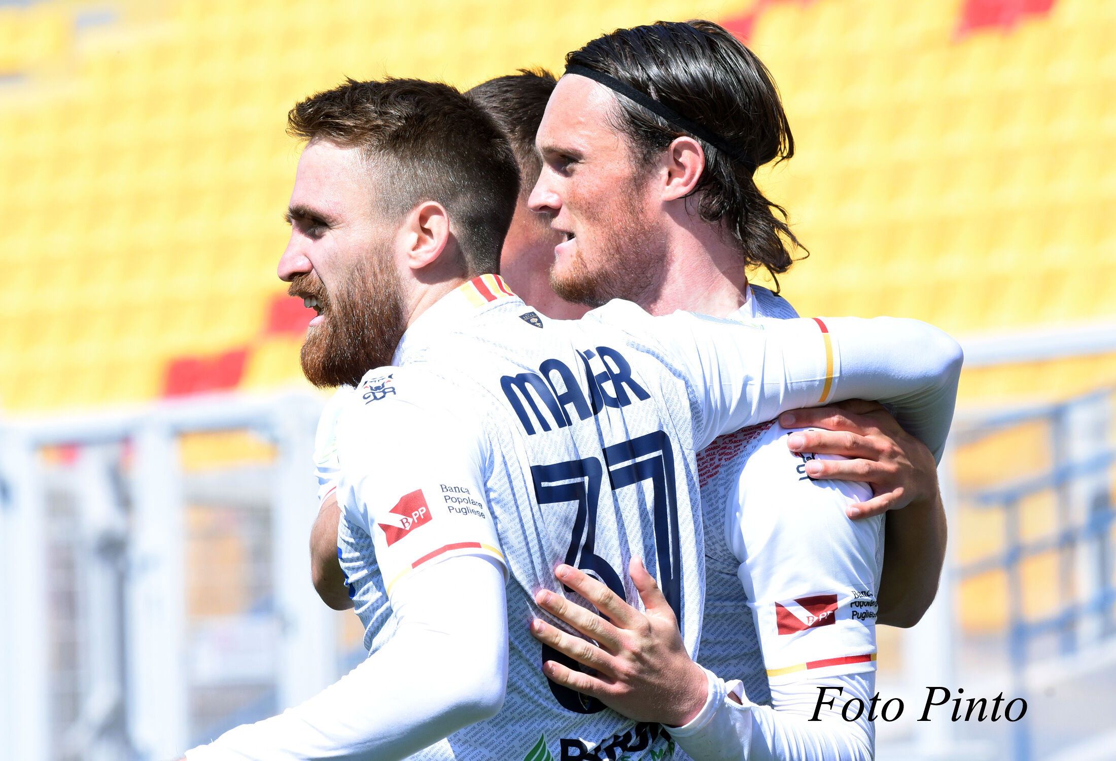 Zan Majer e Liam Henderson