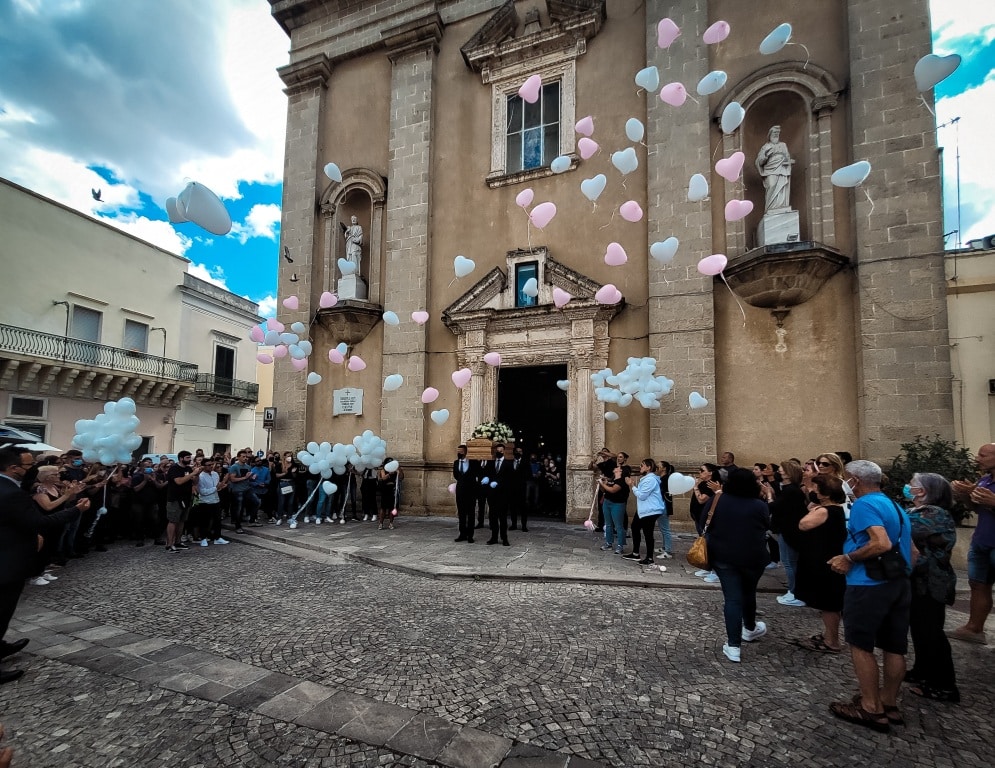 funerali sara mauramati