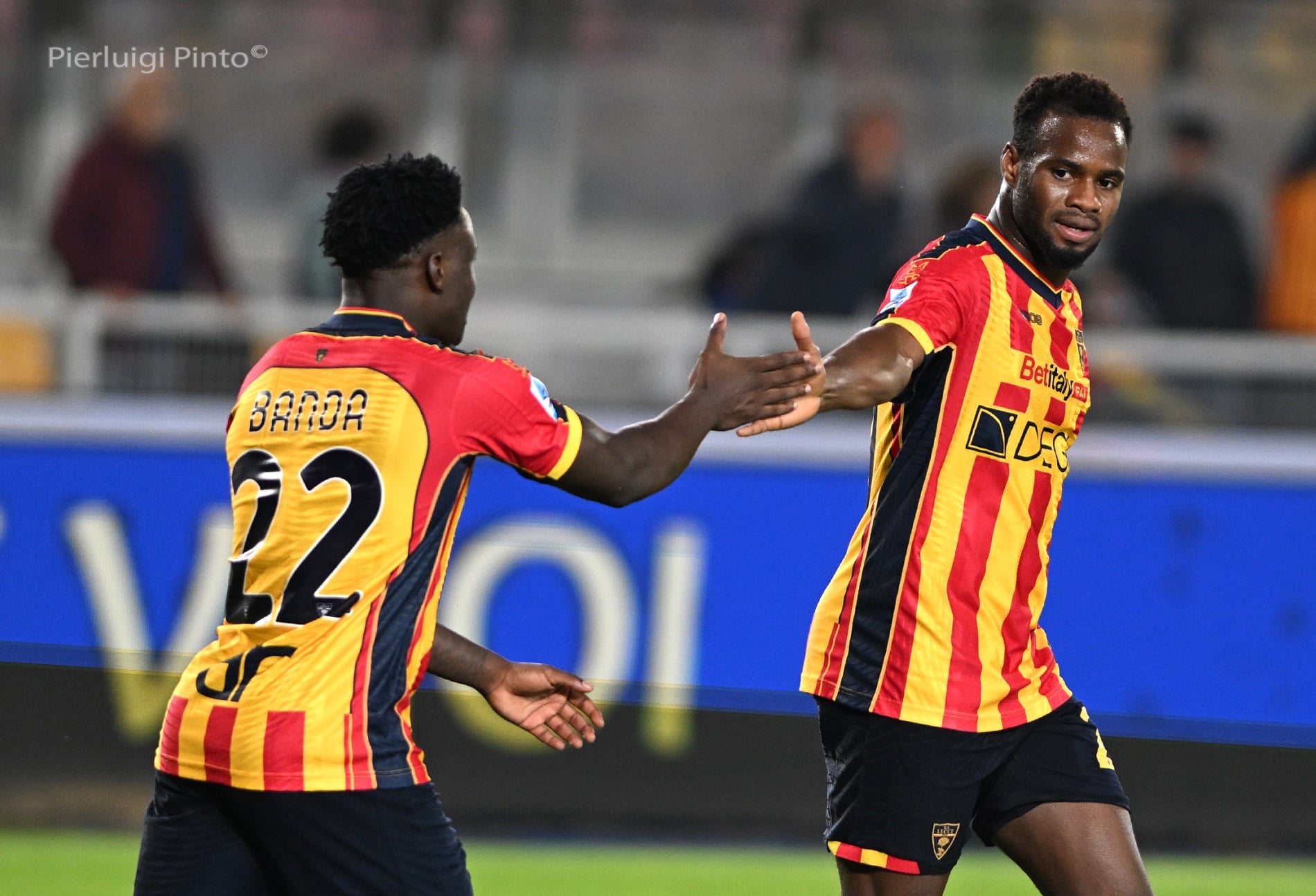 Lameck Banda e Lassana Koulibaly