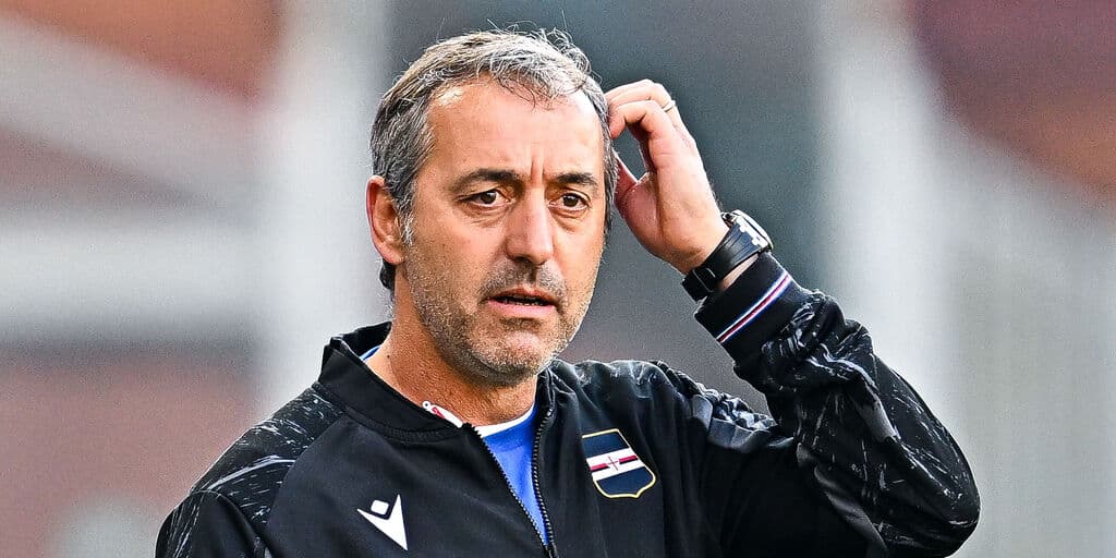 GENOA, ITALY - MAY 16: Marco Giampaolo head coach of Sampdoria reacts during the Serie A match between UC Sampdoria and ACF Fiorentina at Stadio Luigi Ferraris on May 16, 2022 in Genoa, Italy. (Photo by Getty Images)